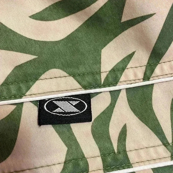 DBX Men’s Medium Swim or Board Trunks - Picture 9 of 9